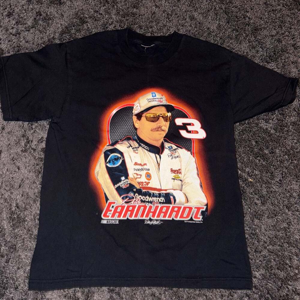 Vintage Dale Earnhardt NASCAR Goodwrench Service Plus Graphic T-Shirt